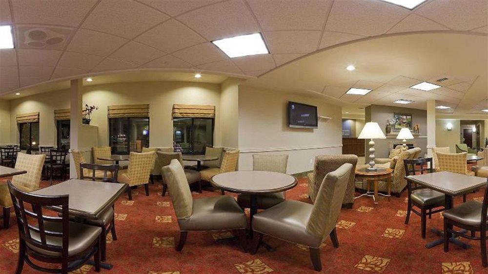 Holiday Inn Express & Suites Bradley Airport, An Ihg Hotel Виндзор Локс Экстерьер фото