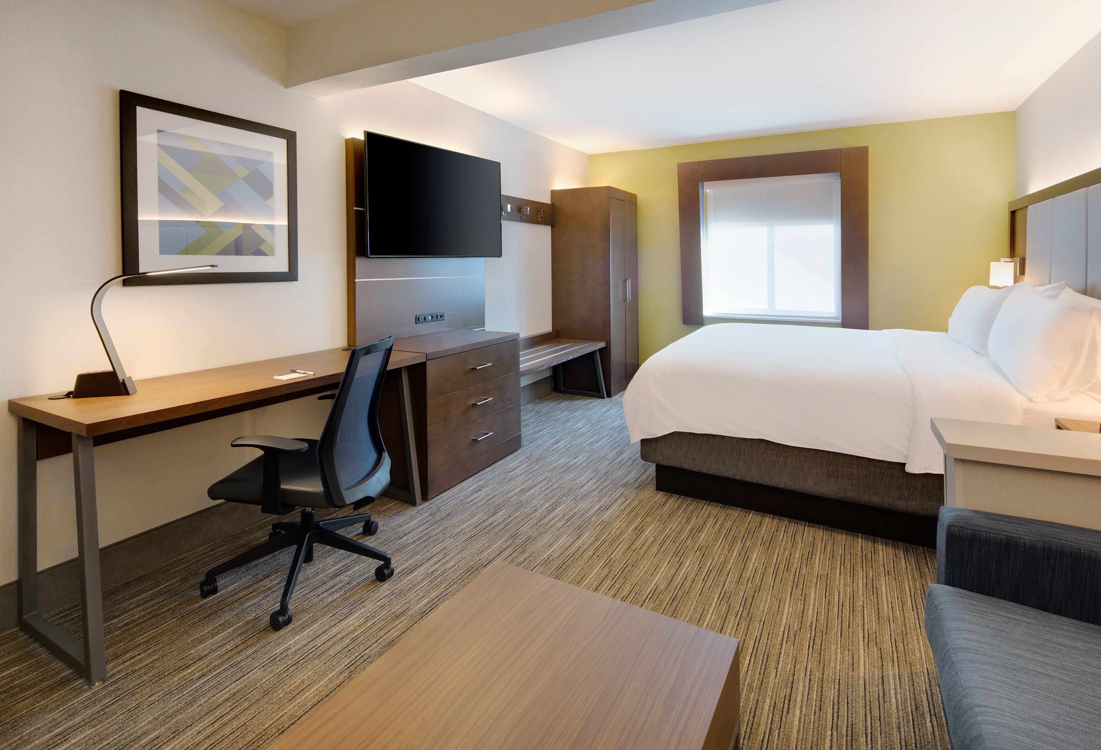 Holiday Inn Express & Suites Bradley Airport, An Ihg Hotel Виндзор Локс Экстерьер фото