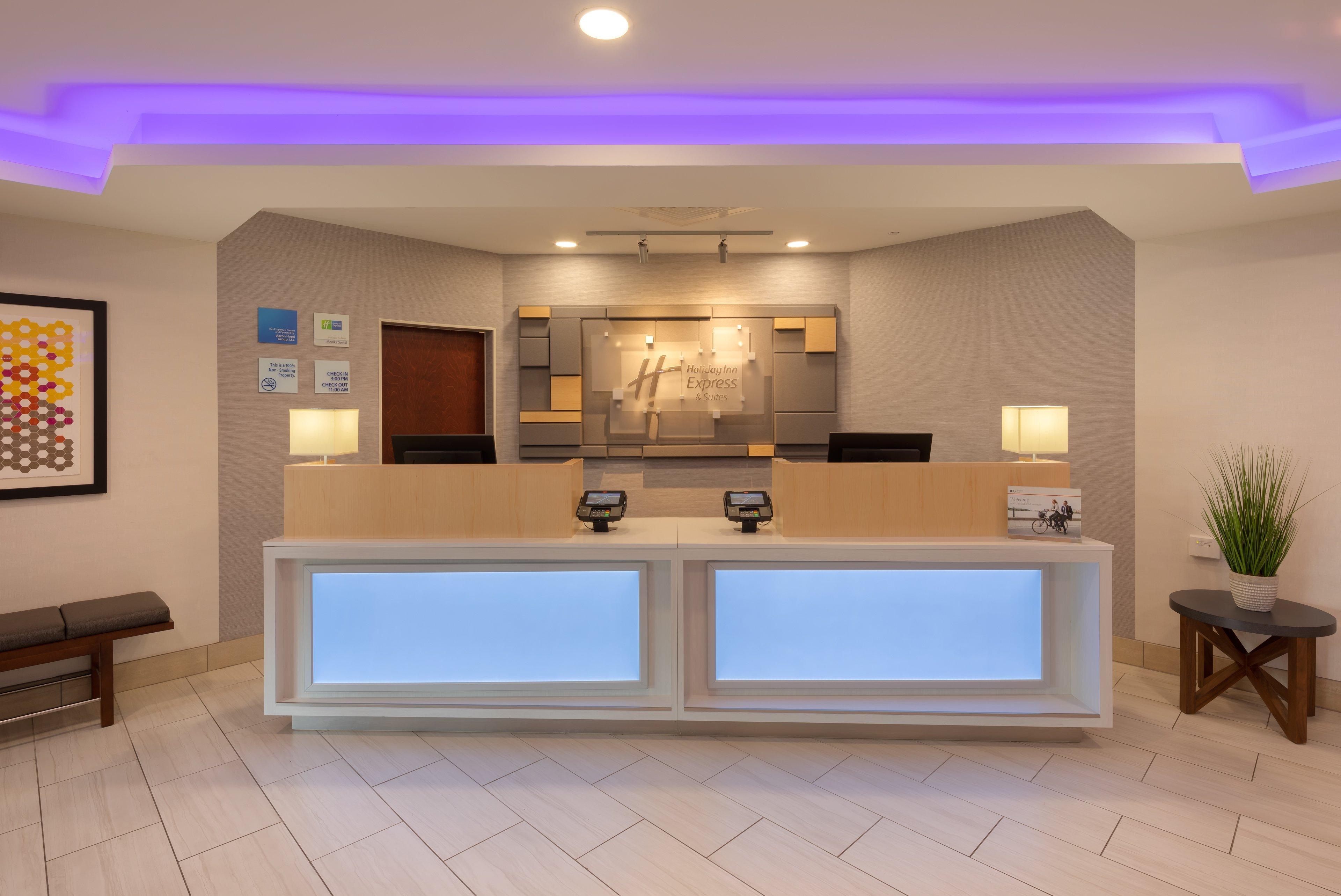 Holiday Inn Express & Suites Bradley Airport, An Ihg Hotel Виндзор Локс Экстерьер фото