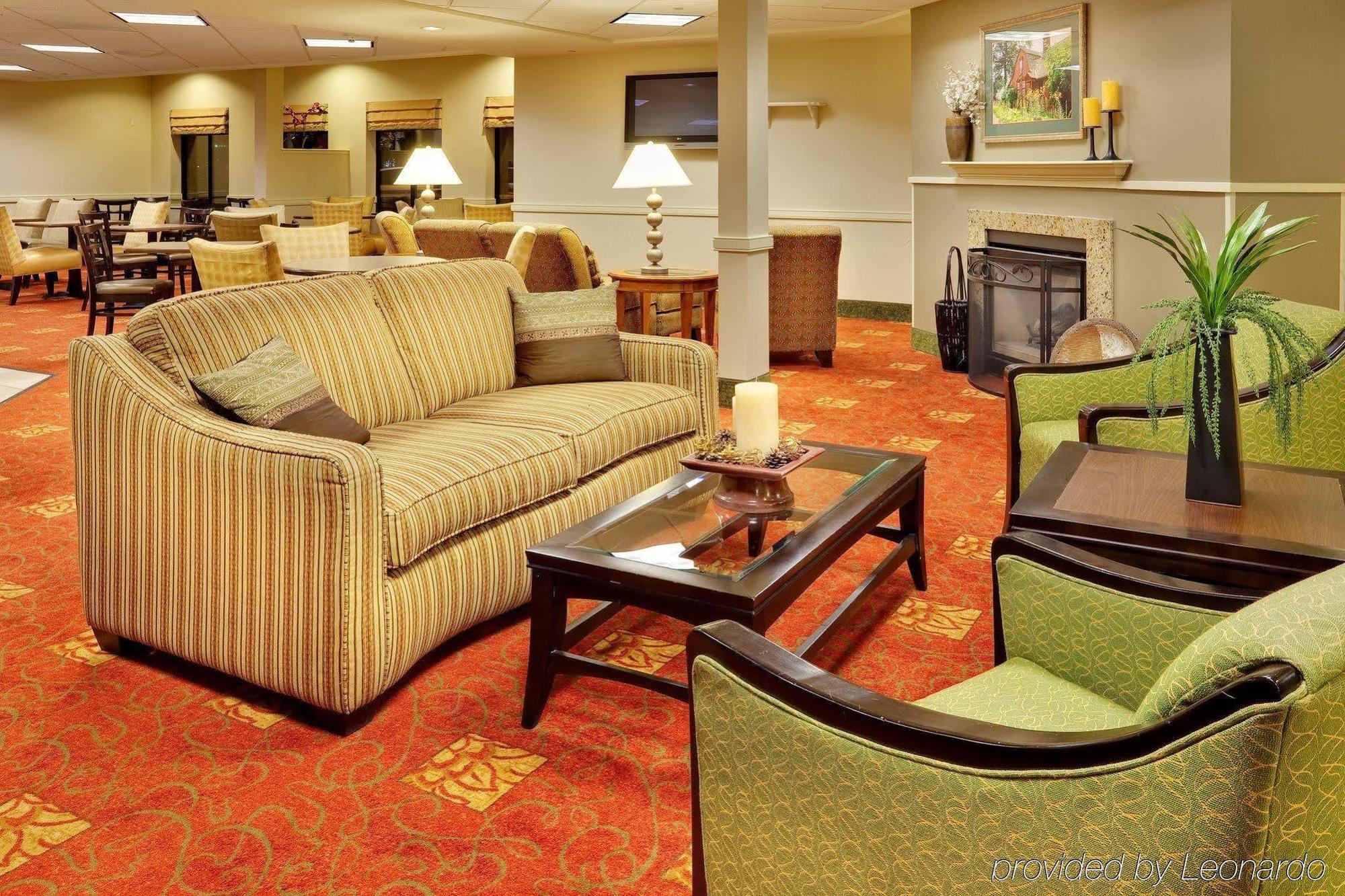 Holiday Inn Express & Suites Bradley Airport, An Ihg Hotel Виндзор Локс Экстерьер фото